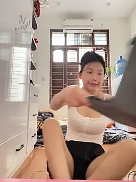 Snapshot of Miumieu chatting on 12, 9, 2025 Miumieu online show from 12, 9, 2025