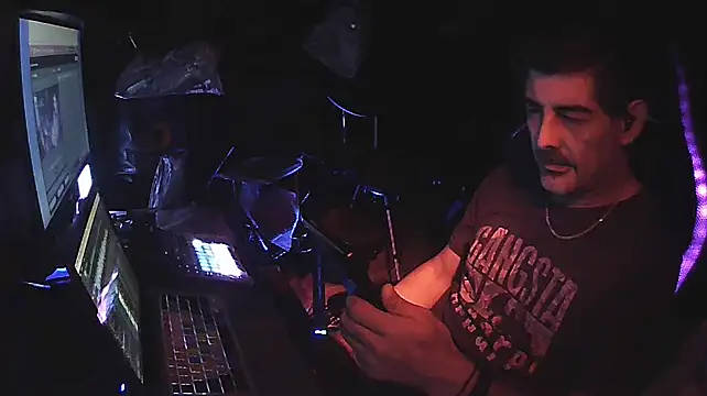 Snapshot of Rod_Contreras_ARG chatting on 9, 11, 2025 Rod Contreras ARG online show from 9, 11, 2025