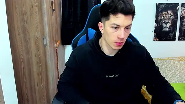 javiersexymann online show from 11, 12, 2024