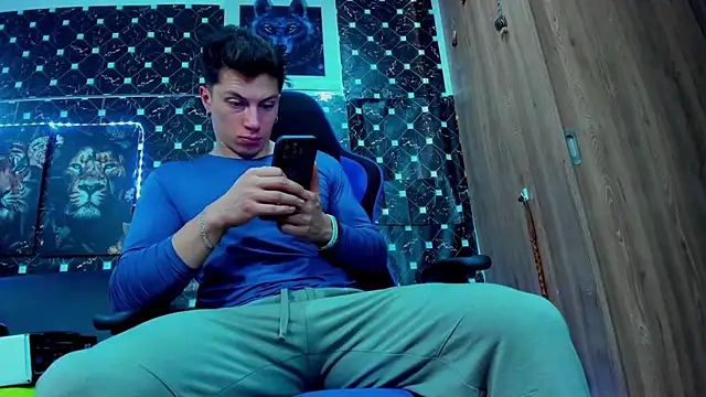 javiersexymann online show from 3, 10, 2025