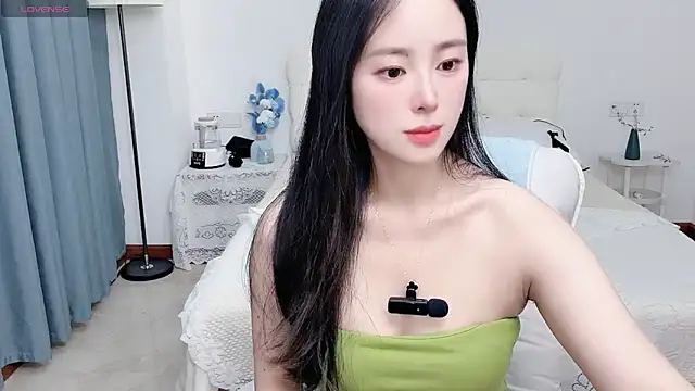 Snapshot of 1cyseason chatting on 13, 9, 2025 1cyseason online show from 13, 9, 2025