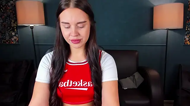 AmeliaRoyale online show from 10, 10, 2025