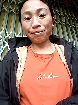 Snapshot of lucybaby00 chatting on 30, 4, 2026 lucybaby00 online show from 30, 4, 2026