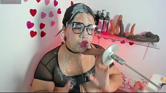 Snapshot of Alanna-sloppy chatting on 26, 4, 2026 Alanna-sloppy online show from 26, 4, 2026