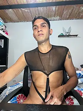 Angel latinboy online show from 14, 1, 2026