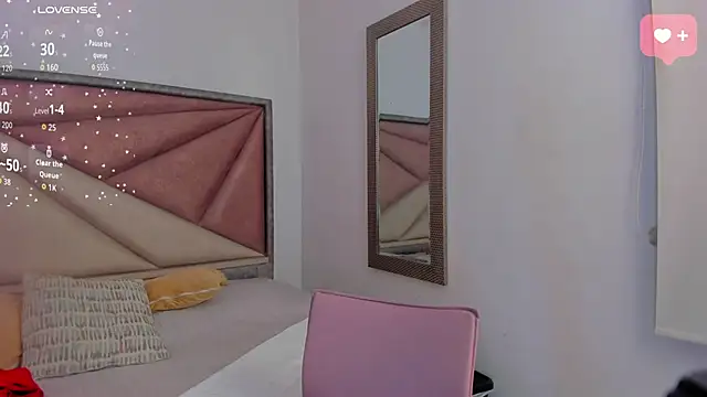 Snapshot of SaraWagner_ chatting on 19, 6, 2026 SaraWagner online show from 19, 6, 2026