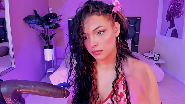 Snapshot of Micki__ chatting on 15, 9, 2025 Micki online show from 15, 9, 2025