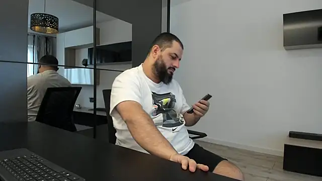 Snapshot of DravenPeak chatting on 3, 10, 2025 DravenPeak online show from 3, 10, 2025