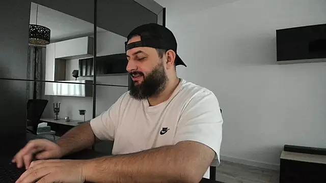 Snapshot of DravenPeak chatting on 9, 10, 2025 DravenPeak online show from 9, 10, 2025