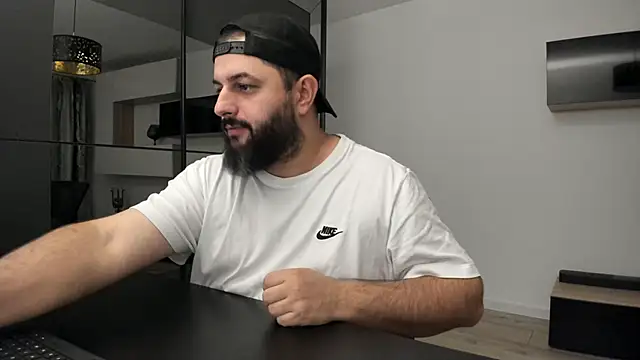 Snapshot of DravenPeak chatting on 9, 10, 2025 DravenPeak online show from 9, 10, 2025