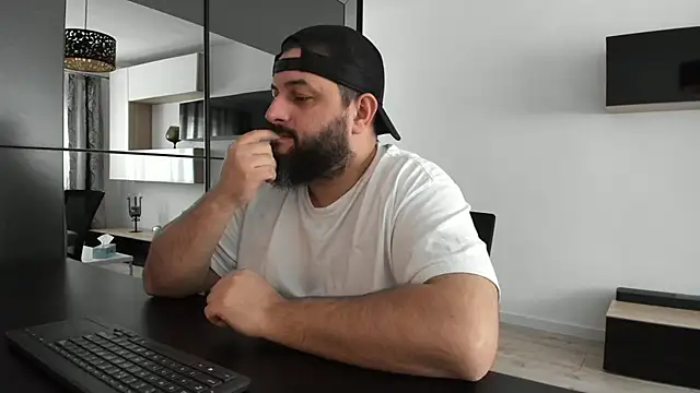 Snapshot of DravenPeak chatting on 15, 10, 2025 DravenPeak online show from 15, 10, 2025