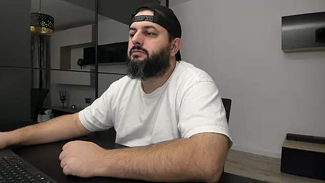 Snapshot of DravenPeak chatting on 15, 10, 2025 DravenPeak online show from 15, 10, 2025