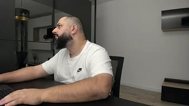 Snapshot of DravenPeak chatting on 20, 10, 2025 DravenPeak online show from 20, 10, 2025