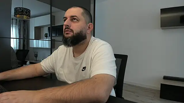 Snapshot of DravenPeak chatting on 23, 10, 2025 DravenPeak online show from 23, 10, 2025