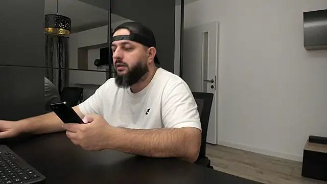 Snapshot of DravenPeak chatting on 25, 10, 2025 DravenPeak online show from 25, 10, 2025