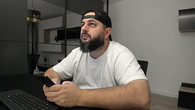 Snapshot of DravenPeak chatting on 31, 10, 2025 DravenPeak online show from 31, 10, 2025