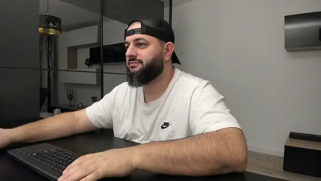 Snapshot of DravenPeak chatting on 20, 11, 2025 DravenPeak online show from 20, 11, 2025