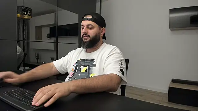 Snapshot of DravenPeak chatting on 27, 11, 2025 DravenPeak online show from 27, 11, 2025