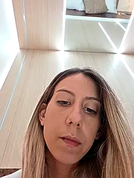 PetiteSecrets online show from 8, 9, 2025