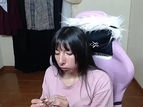 Snapshot of ScarlettShirahoshi chatting on 24, 11, 2025 ScarlettShirahoshi online show from 24, 11, 2025