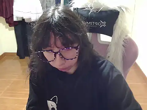 Snapshot of ScarlettShirahoshi chatting on 21, 12, 2025 ScarlettShirahoshi online show from 21, 12, 2025