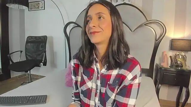 MiaAmore  online show from 10, 4, 2026