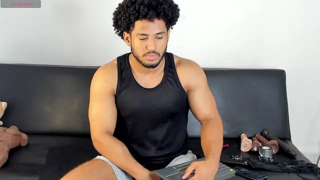 Snapshot of zarek_lux chatting on 13, 2, 2026 zarek lux online show from 13, 2, 2026