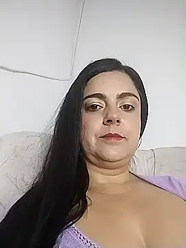 Snapshot of Nahomi_04 chatting on 1, 11, 2025 Nahomi 04 online show from 1, 11, 2025