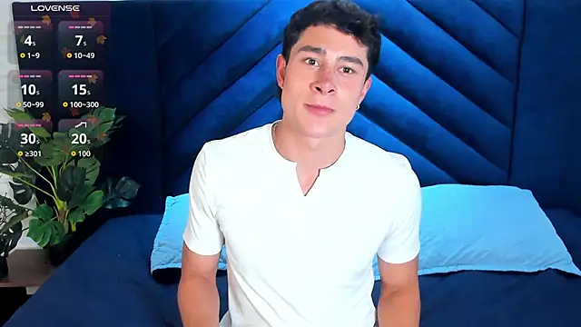 AustinJones  online show from 25, 2, 2026