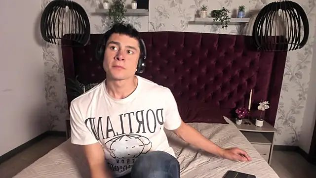 Snapshot of AustinJones_ chatting on 2, 6, 2026 AustinJones online show from 2, 6, 2026
