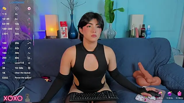 Creamy Angelo online show from 18, 12, 2025