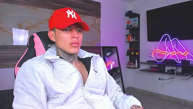 Snapshot of conor_2004 chatting on 23, 10, 2025 conor 2004 online show from 23, 10, 2025