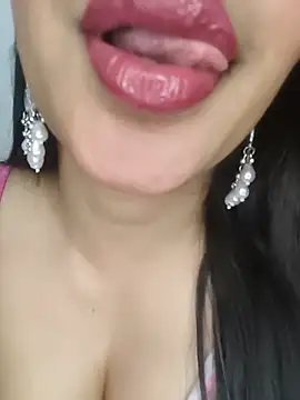 Snapshot of Cute_merry01 chatting on 24, 6, 2026 Cute merry01 online show from 24, 6, 2026