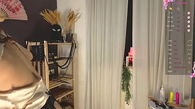 laracroftmansion online show from 4, 3, 2026