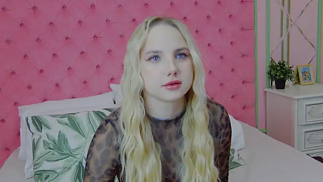 Sky Cutie online show from 22, 2, 2026