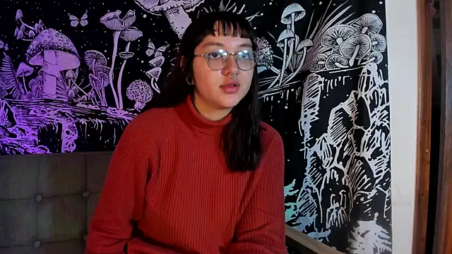 Snapshot of Violetaa_Leee chatting on 3, 10, 2025 Violetaa Leee online show from 3, 10, 2025