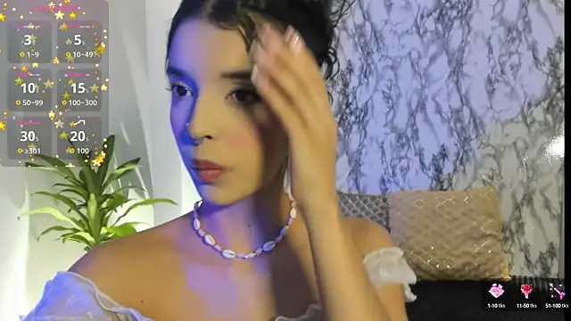 Snapshot of ChloeeMason chatting on 6, 10, 2025 ChloeeMason online show from 6, 10, 2025