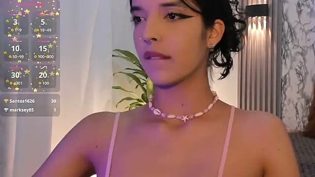 Snapshot of ChloeeMason chatting on 9, 10, 2025 ChloeeMason online show from 9, 10, 2025