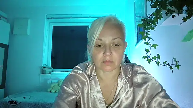 Linsy Kim online show from 12, 9, 2025