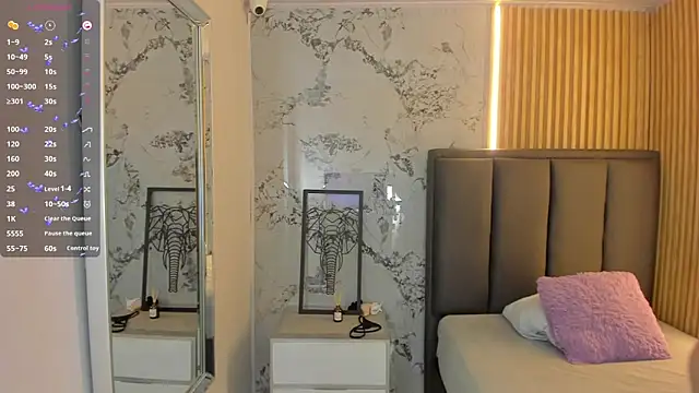 SOPHIEMEYER online show from 25, 9, 2025