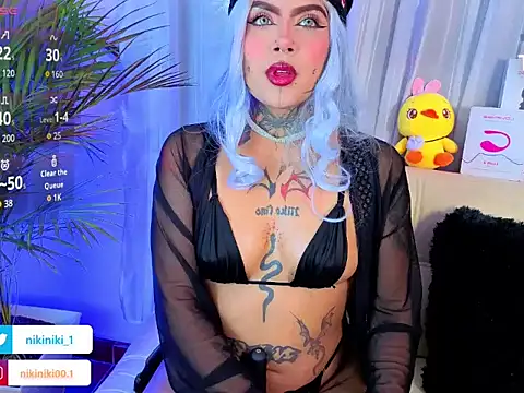 Snapshot of Adamsniki chatting on 28, 9, 2025 Adamsniki online show from 28, 9, 2025