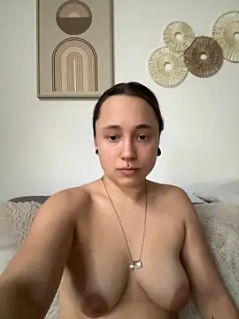 stelli 99 online show from 5, 12, 2025