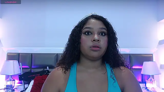 Snapshot of LennaEvans chatting on 24, 9, 2025 LennaEvans online show from 24, 9, 2025