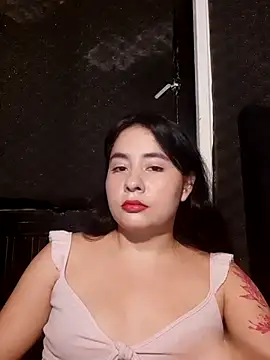 Snapshot of Yuli-27 chatting on 26, 11, 2025 Yuli-27 online show from 26, 11, 2025