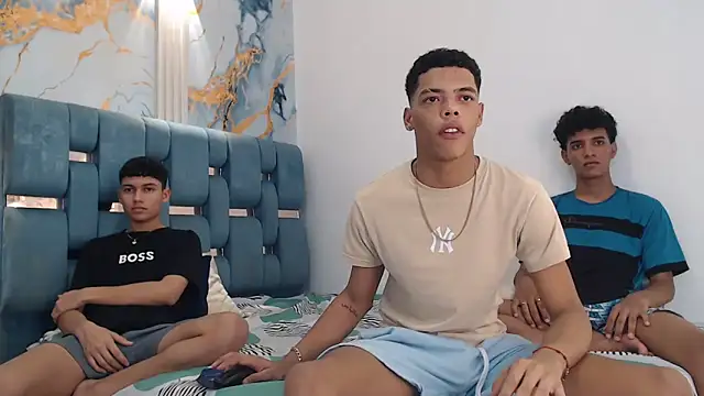 PRETTY FEM online show from 17, 3, 2026