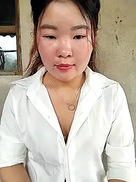 Snapshot of lylylove chatting on 18, 5, 2026 lylylove online show from 18, 5, 2026