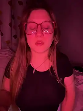 Snapshot of maaddison_mx chatting on 18, 5, 2026 maaddison mx online show from 18, 5, 2026
