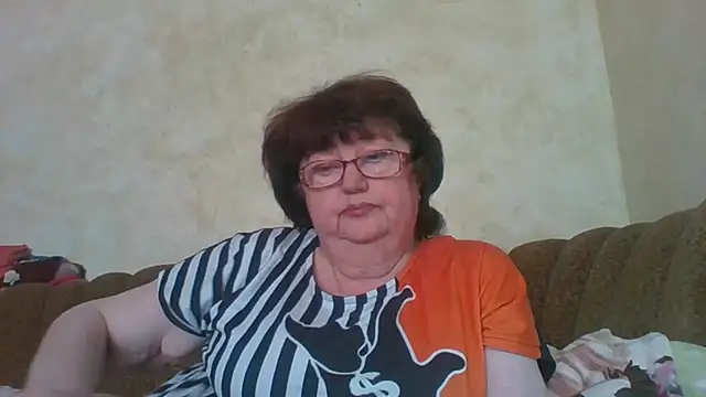 Snapshot of MilaSky5303 chatting on 29, 9, 2025 MilaSky5303 online show from 29, 9, 2025