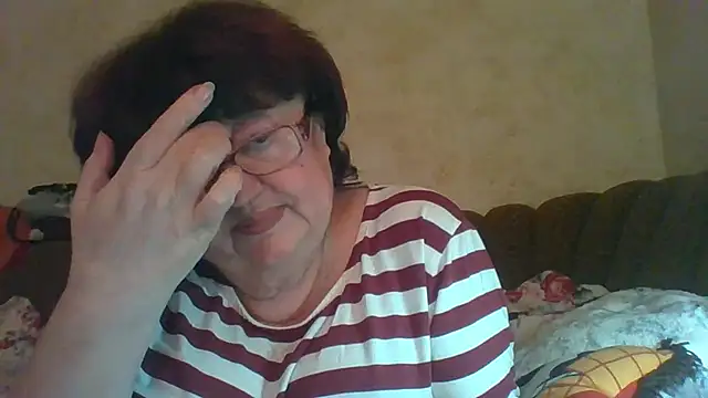 Snapshot of MilaSky5303 chatting on 7, 10, 2025 MilaSky5303 online show from 7, 10, 2025