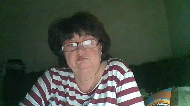 Snapshot of MilaSky5303 chatting on 9, 10, 2025 MilaSky5303 online show from 9, 10, 2025